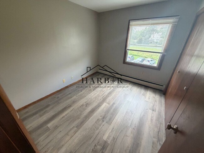 Foto del edificio - 204 11th Ave NW