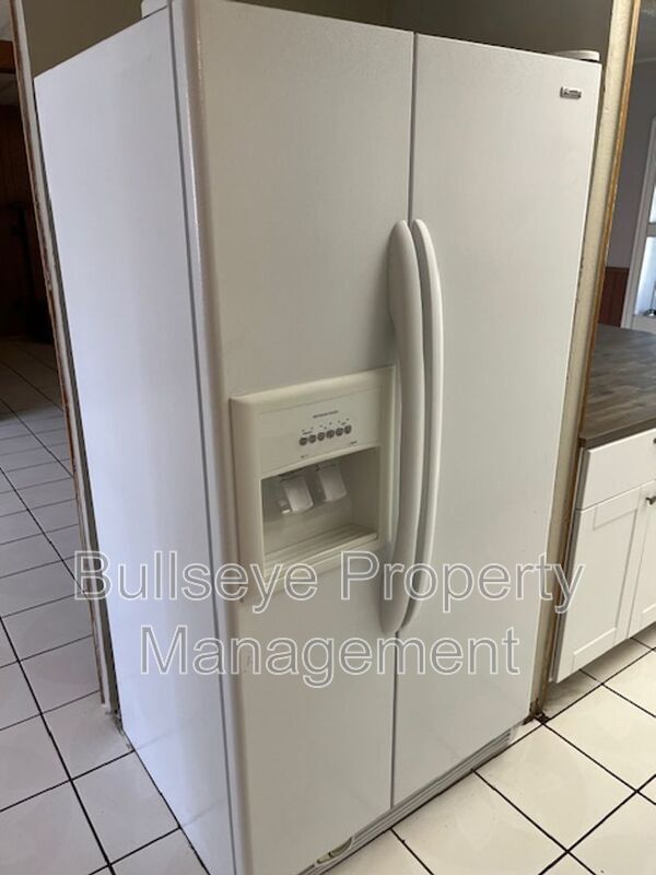 Foto del edificio - 6406 W Rose Ln