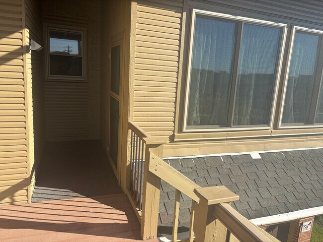 Building Photo - Spacious 2-3 Bedroom Apartment in Hanover ...