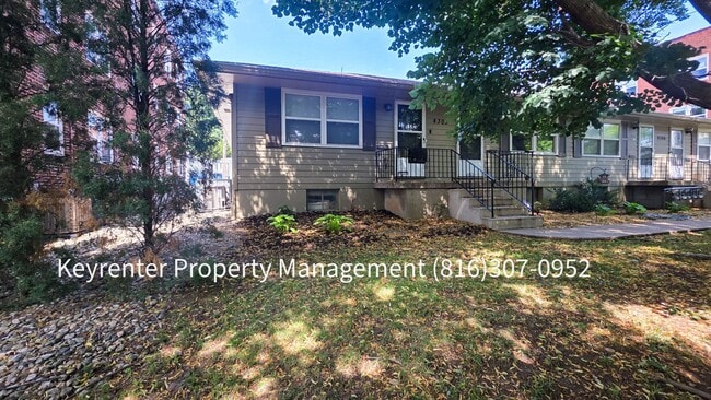 Building Photo - 4308 Oak St