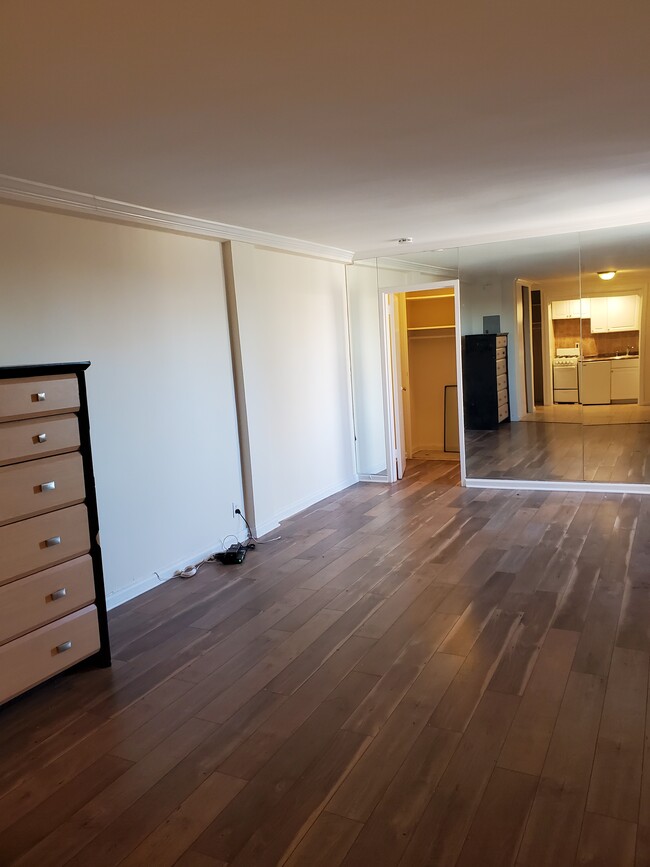 Foto del edificio - 3031 Edwin Ave