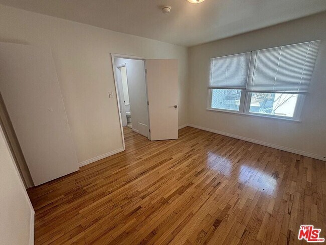 Foto del edificio - 4131 Palmwood Dr