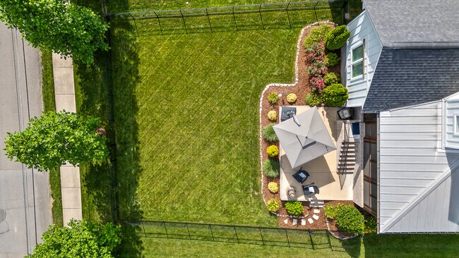 Building Photo - 1307 Carrington Way