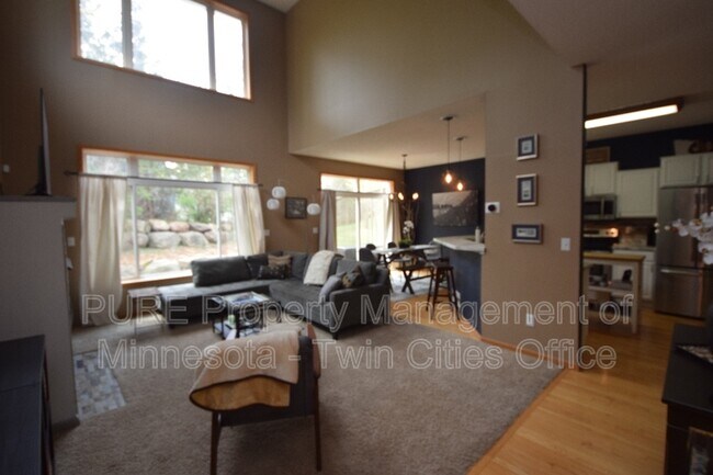 Foto del edificio - 604 Crane Creek Ln
