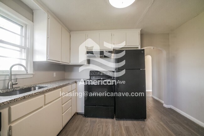 Foto del edificio - 20 Watson Dr