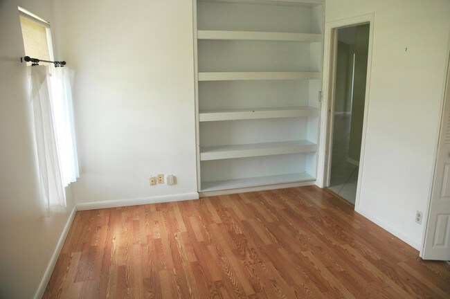 Building Photo - 10573  Greenbriar Court