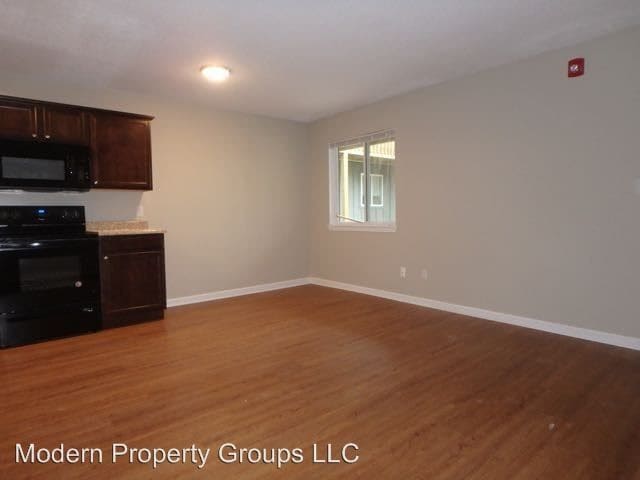 Building Photo - 105 N Garth Ave