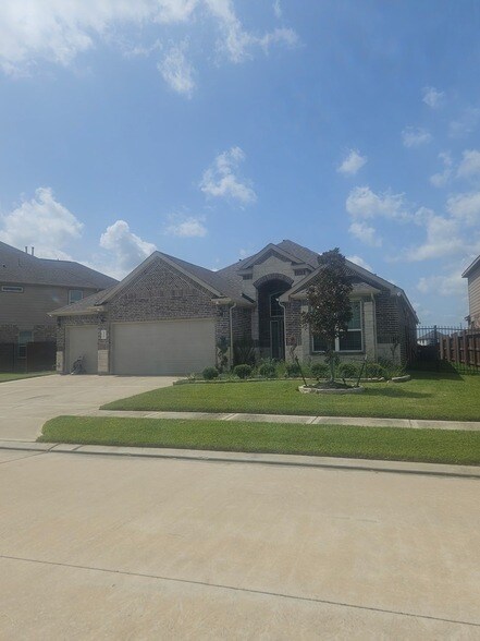 Foto del edificio - 24307 Bello Everett Lake Dr