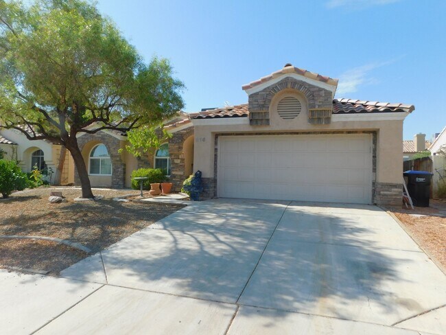 Building Photo - 916 Rifle Dr