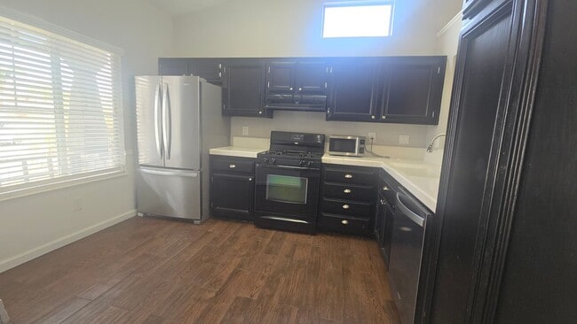 Foto del edificio - 907 Meadow View Rd