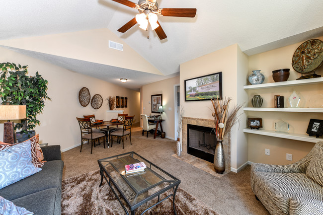 Pointe Royal Apartments - Overland Park, KS | Apartments.com