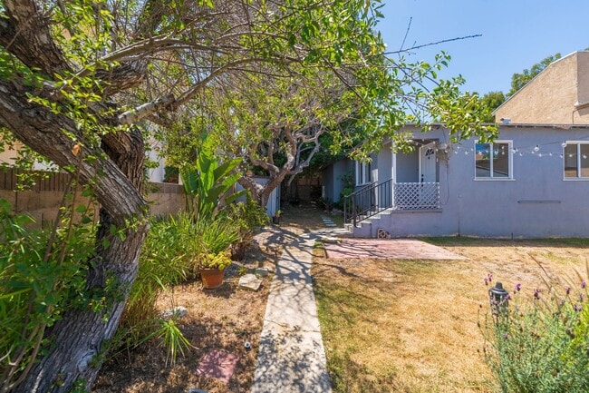 Building Photo - Cozy Redondo Beach Rental