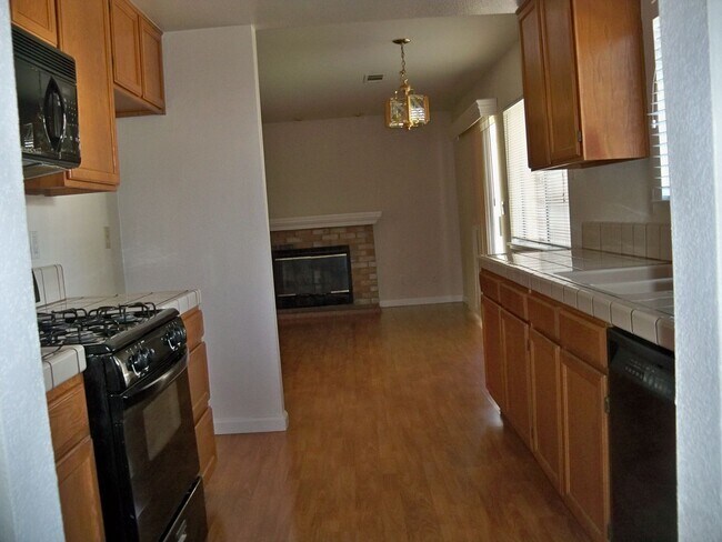 Foto del edificio - 501 Ramsey Dr