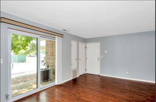 Building Photo - 2250 Abbeywood Dr
