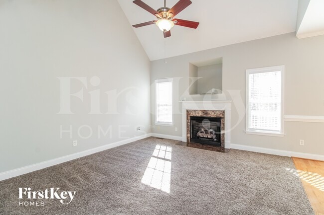 Foto del edificio - 156 Hazelwood Ct