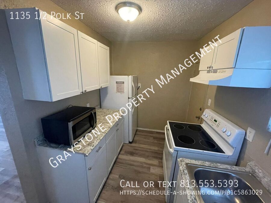 Primary Photo - 1135 1/2 Polk St-
