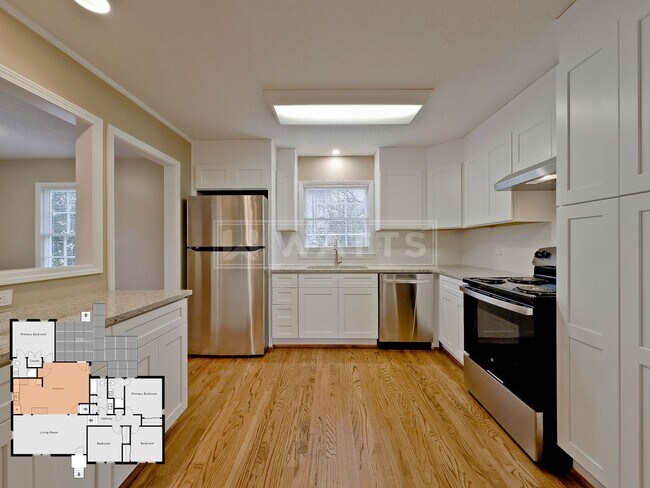 Foto del edificio - Great 4 Bedroom Split-Level Home in Heart of Hoover