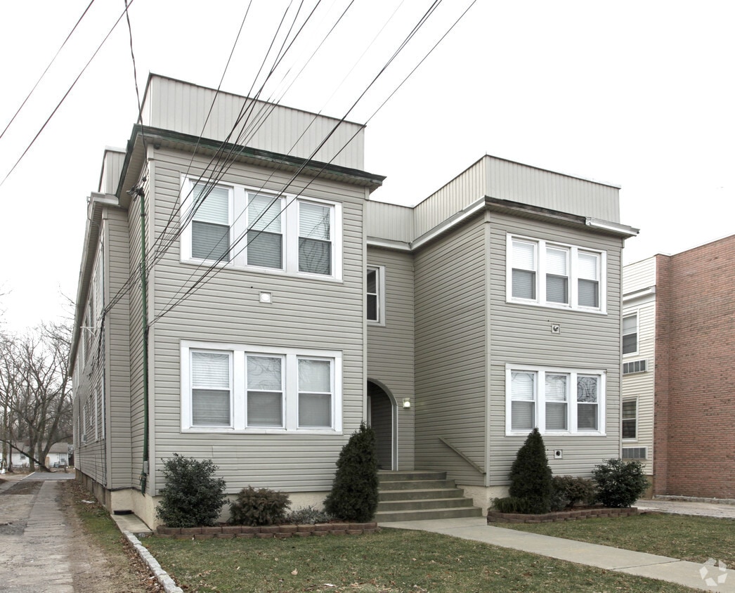 Primary Photo - 228 E 1st Ave