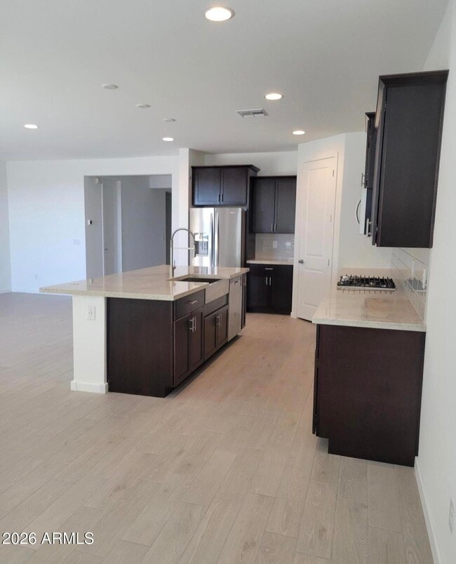 Building Photo - 37100 N Rhinelander Dr
