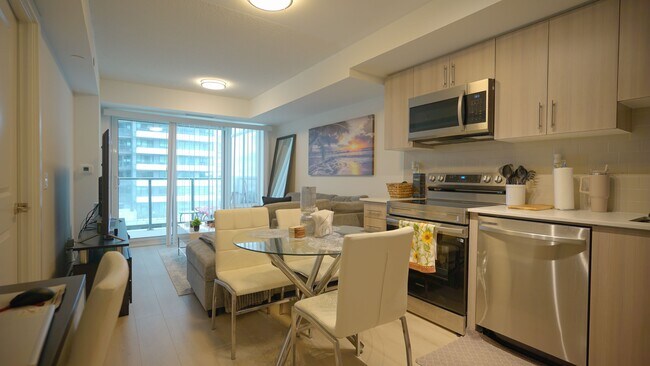 Photo du bâtiment - 1435-1435 Celebration Dr