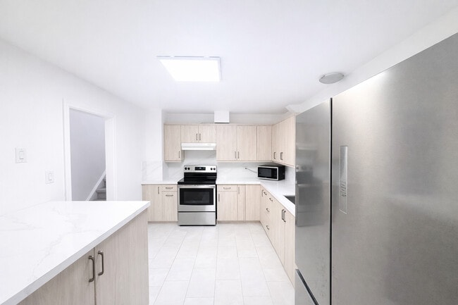 Building Photo - 9 Foord Rd