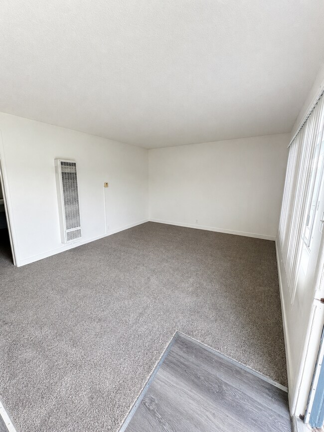 Foto del interior - 14905 Lemoli Ave.