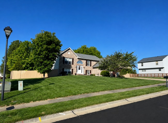 Building Photo - 2715 Shamu Dr