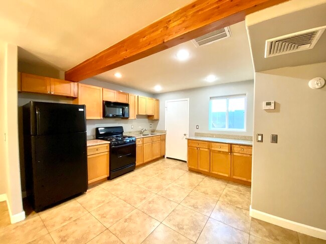 Open floor plan kitchen area - 2212 N 18th St