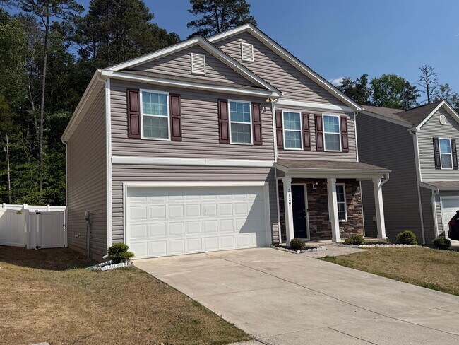 Building Photo - "Charming 3-Bed Oasis on Finnigan Rd: Spacious 1,994 Sq Ft with Granite Kitchen & Cozy Fireplace!"