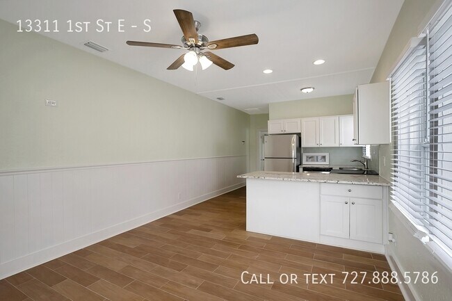Foto del edificio - 13311 1st St E