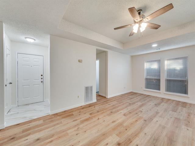 Foto del edificio - 8903 Marilyn Dr