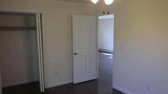 Building Photo - 80 W Dorsey Ln