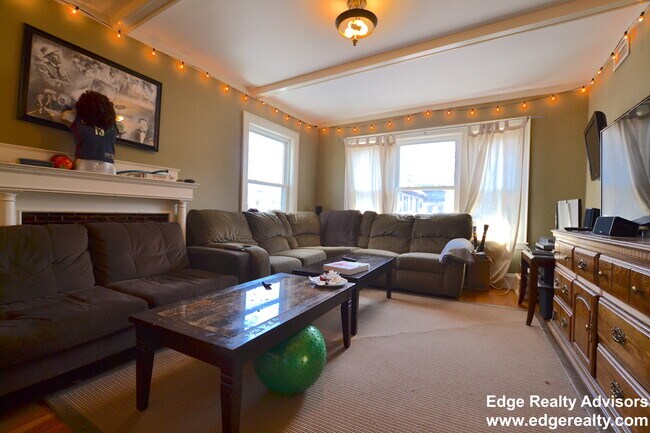 Building Photo - 5 Boulevard Ter