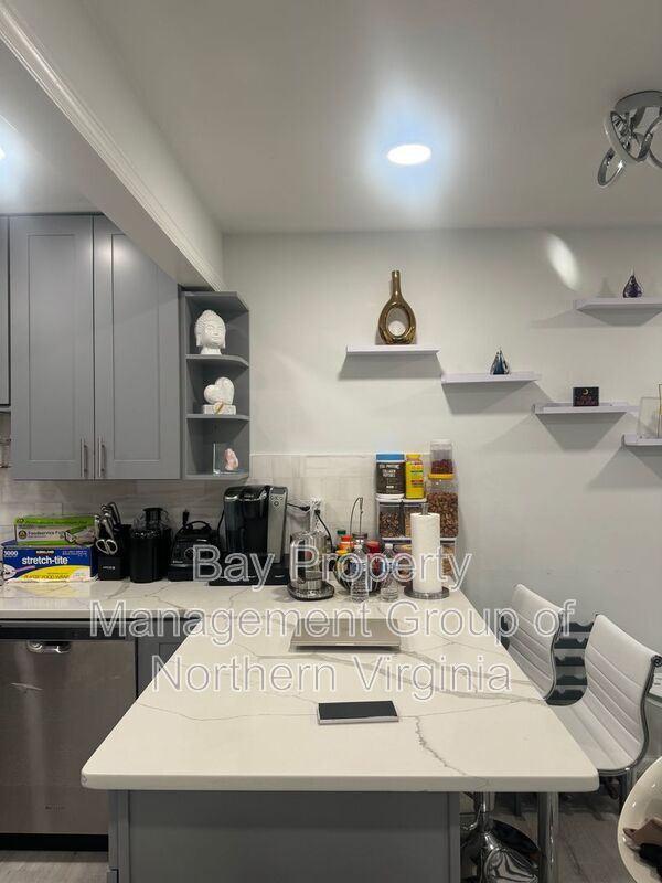 Foto del edificio - 10014 Downeys Wood Ct