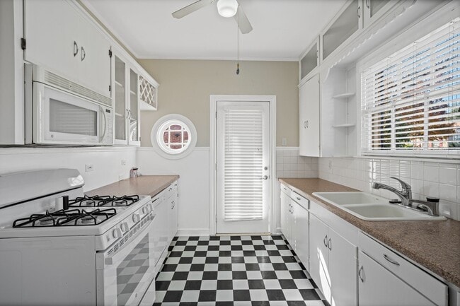 Building Photo - Spacious 3 Bed / 3 Bath Home w/ Large Fenced Yard & Deck in Temple ISD