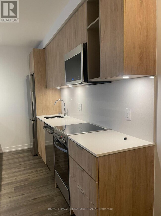 Photo du bâtiment - 25 Nicholas Ave