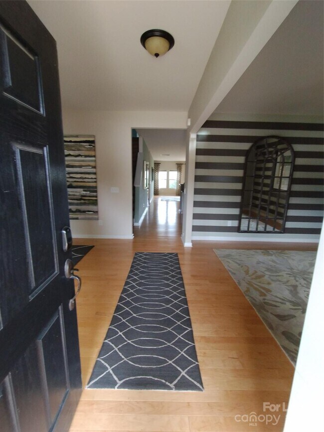 Foto del edificio - 105 E Neel Ranch Rd