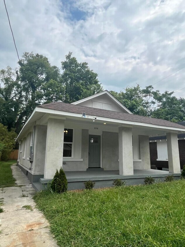 Primary Photo - 898 Faxon Ave