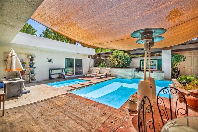 Foto del edificio - 79090 Barwick Pl
