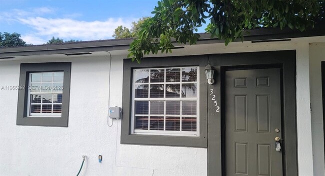 Foto del edificio - 3252 NW 94th St