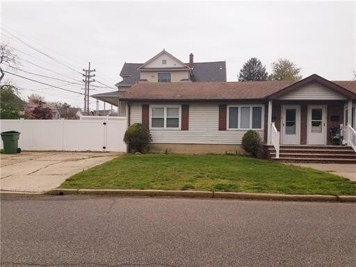 Building Photo - 3 Brookside Ave