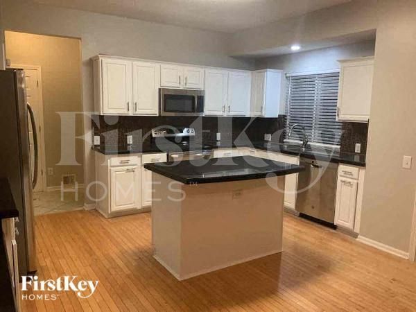 Foto del edificio - 914 NE 93rd Ct