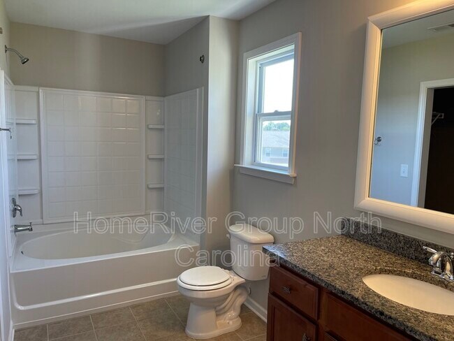 Foto del edificio - 6909 Nellore St