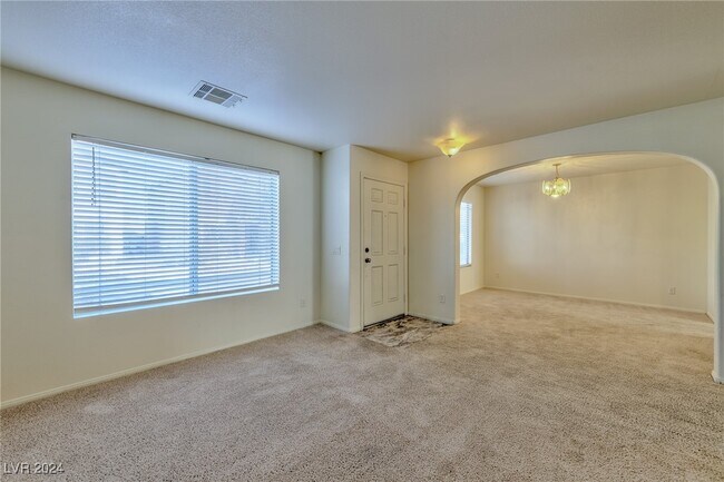 Building Photo - 5337 La Quinta Hills St
