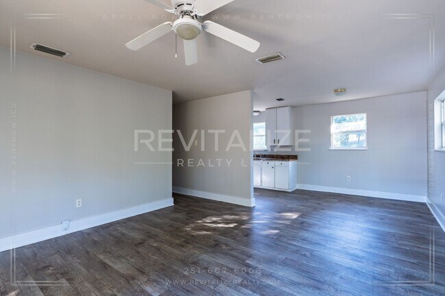 Foto del edificio - 3 Bedroom/2 Bathroom House in Mobile!!