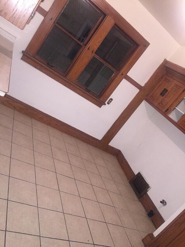 Kitchen - 3128 N 38th St
