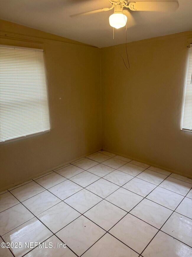 Foto del edificio - 10513 Gailwood Cir E