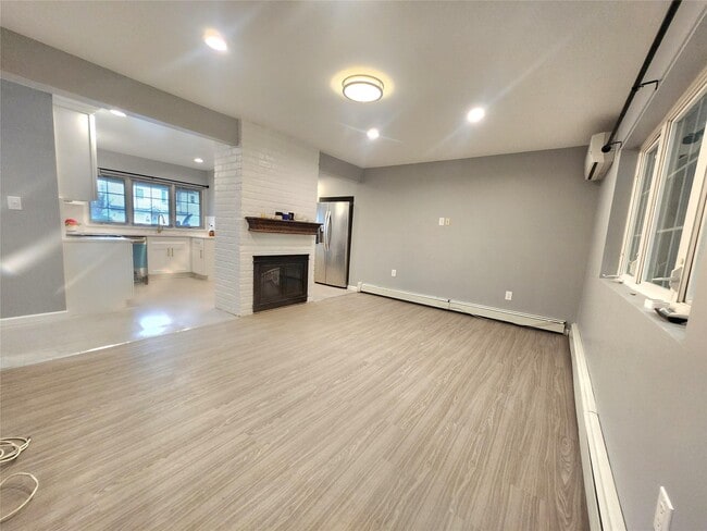 Building Photo - 18 Bamboo Ln