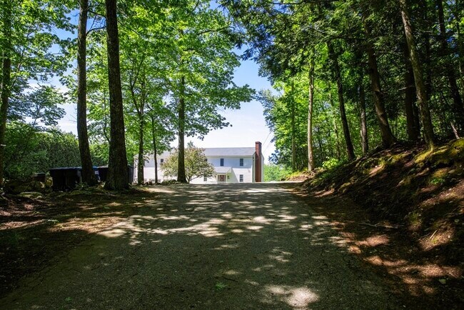 Foto del edificio - 159 Barre Paxton Rd