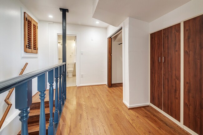 Foto del edificio - 2237 Turk Blvd